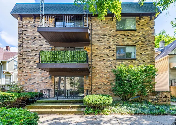 Apartment Tree-lined Serenity In Forest Park, Near Train & Madison St Forest Park