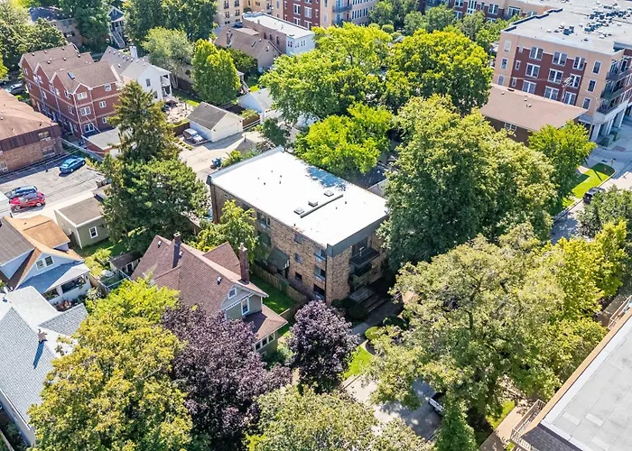 Apartment Tree-lined Serenity In Forest Park, Near Train & Madison St *